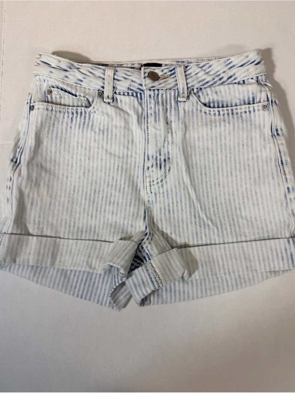 BDG High Rise Striped Light Blue and White Women’s Denim Shorts Size 25